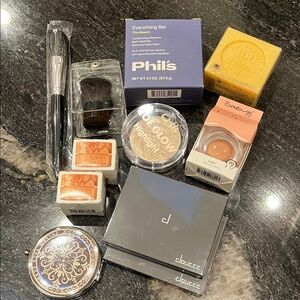 Beauty Bundle Including Doucce Joe Glow Phils Laura Mercier Loccitane